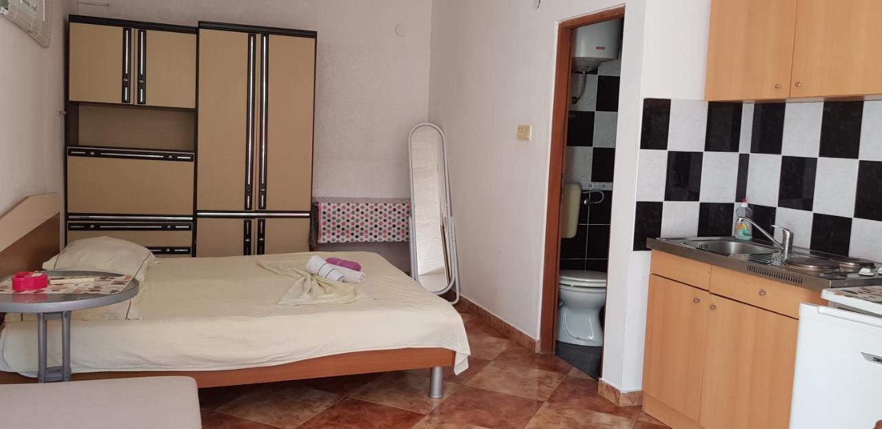 App Borna Apartment Crikvenica Exterior photo