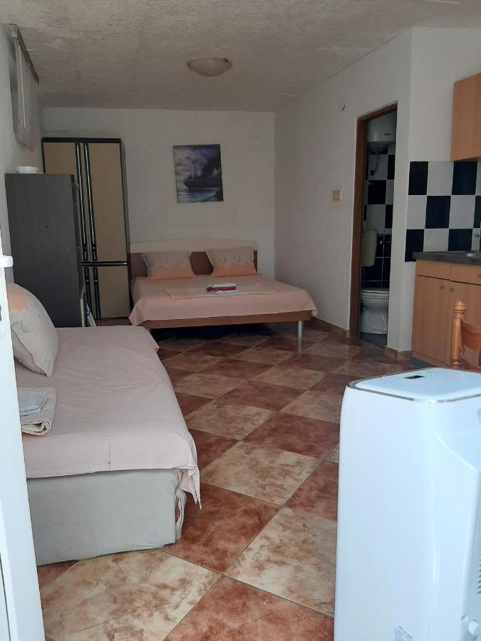 App Borna Apartment Crikvenica Exterior photo